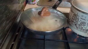 Вкусные щи с квашеной капустой  с копчёными рёбрышками