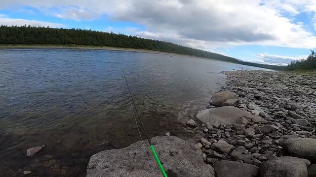Супер рыбалка на северной горной реке! Таймень, Хариус, Сиг!!! смотреть онлайн