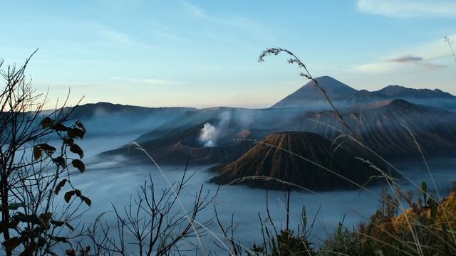 Java Cinematic Travel Video | Bromo Volcano смотреть онлайн