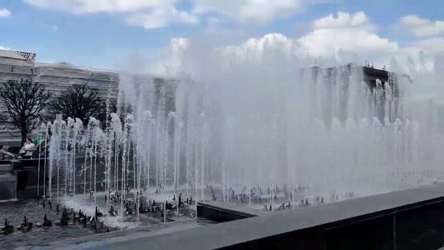 Площадь Ленина. Санкт-Петербург фонтаны смотреть онлайн