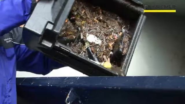 Подметальная машина с сиденьем для водителя Karcher KM 90/60 смотреть онлайн