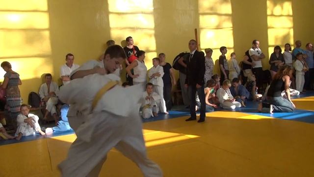 Василюшко Ярослав - Василенко Саша. -46 кг. Турнир по дзюдо Дмитриевка. 19 сентября 2015. смотреть онлайн