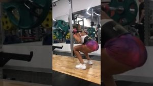 Глубокий присед со штангой