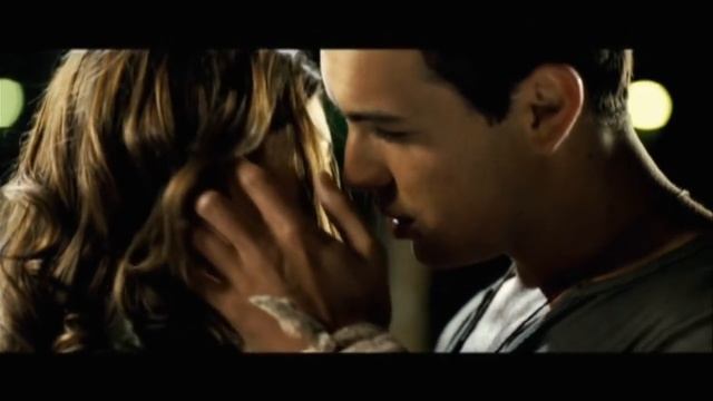 3 METROS SOBRE EL CIELO. "Something´s triggered " by Cecilia Krull смотреть онлайн