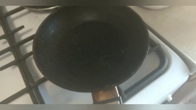 Нет вафельницы, но хочется вафель. Не беда!! Простой и вкусный рецепт! смотреть онлайн