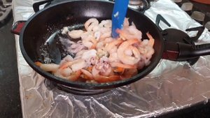 креветки в сливочно-чесночном соусе