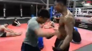 Buakaw Banchamek Training MUAY-THAI