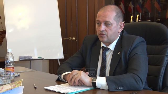 Активнее работать с инвесторами и заниматься реальными проблемами экологической безопасности смотреть онлайн