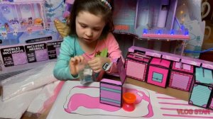 Распаковка Зимнего Домика ЛОЛ Шале. Играем в куклы ОМГ Лол сюрприз Зимняя дискотека LOL Winter Disc