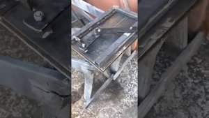 Лючок для сыпаните сырья  на  самосвале !