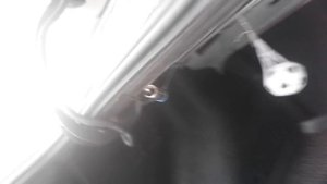 Пружина-доводчик багажника Шевроле Круз