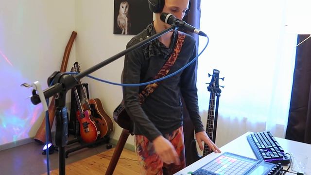 GUITAR LIVE LOOPING | SOLAR FLARE by Quentin Damour | #Ableton Performance смотреть онлайн