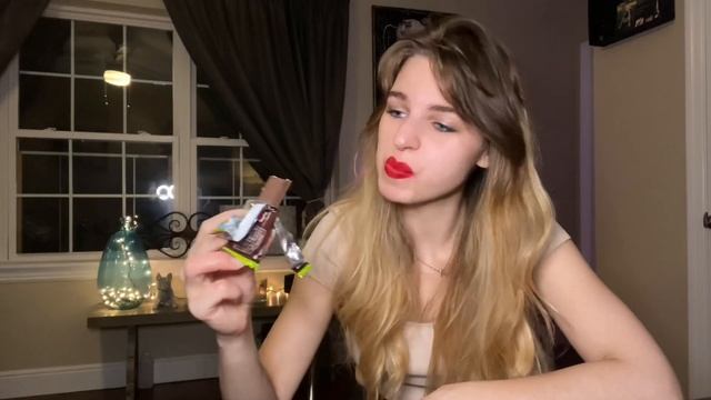 Russian trying Korean snacks (Reaction) смотреть онлайн