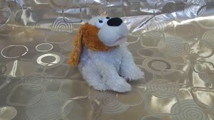 Favorite toy-dog-repeat. Любимая игрушка собака-повторюшка.