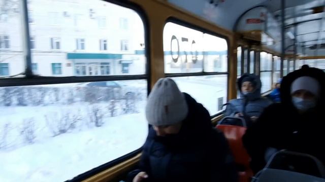 Электричка и трамвай отличия / катаемся на трамвае / военная техника