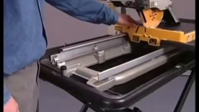 Плиткорез D24000 tile saw DeWALT смотреть онлайн