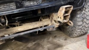 Восстановление mitsubishi pajero 2 (ЧАСТЬ 6. Переварка бочины по стойкам. Снятие кузова. Распил).