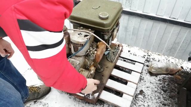 Бензиновый генератор ГАБ 1-0/230. Запуск при - 8°С после долгого простоя. смотреть онлайн