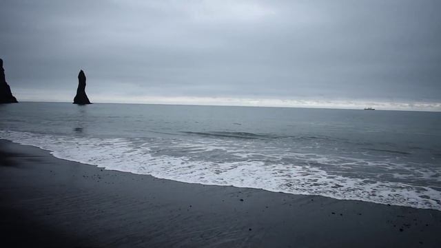 Чёрный пляж Рейнисфьяра смотреть онлайн