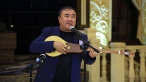 "Нарындан жазган салам кат". Алтынбек Каленов Жандуу үн комуздун коштоосунда