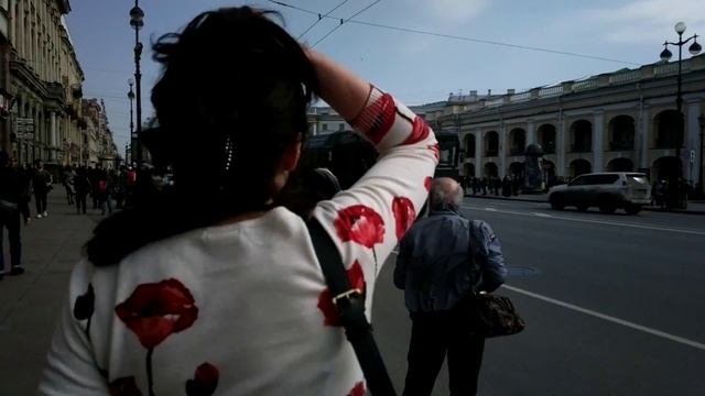 Военная техника на Невском пр.(17/04/13) смотреть онлайн