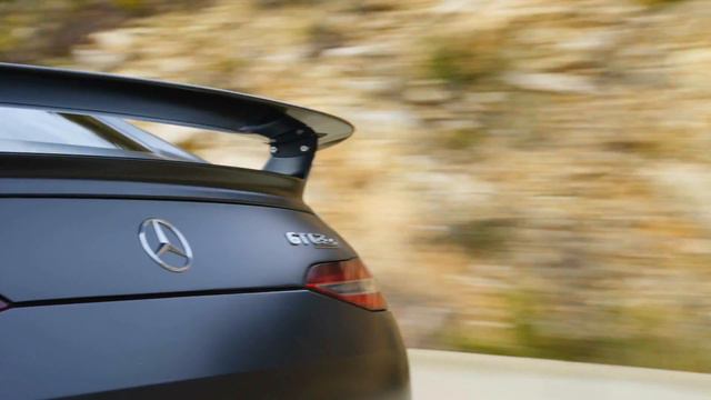 ALL NEW 2019 MERCEDES-AMG GT 63S 4MATIC+ l DRIVING SCENES смотреть онлайн