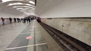 Станция метро Бабушкинская. КРЛ. Отправление Дейны 2020 и прибытие Москвы.