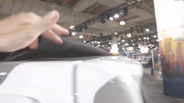 Jeep Wrangler с Нью Йоркского автосалона. Новая крыша с электро приводом.