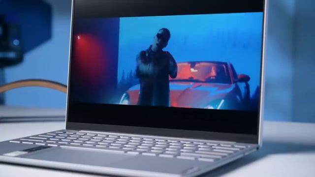 Trên tay Lenovo Yoga Slim 7i Carbon Gen 7: Đẹp, mỏng, nhẹ! смотреть онлайн