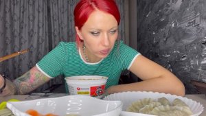 Корейский МУКБАНГ / Острая лапша ? MUKBANG Asmr