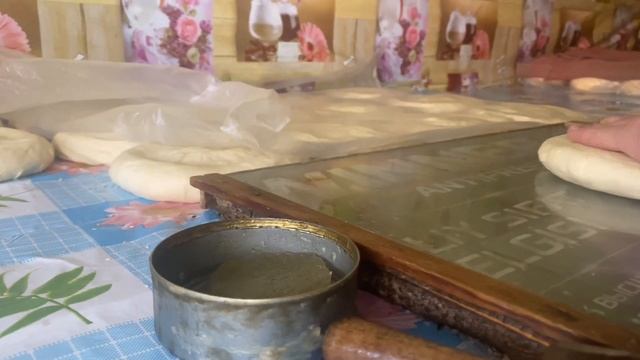 Самый большой хлеб в Мире￼ Выпекают￼ В Узбекистане The largest flatbread is baked in Uzbekistan ￼