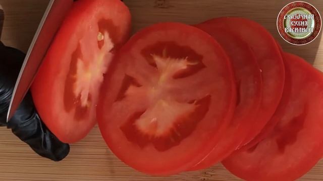 Куриные бёдрышки с чесноком и рикоттой: вкусно, сочно, остро