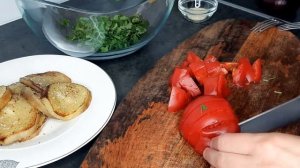 Баклажаны с помидорами и кинзой,//Легкий ужин