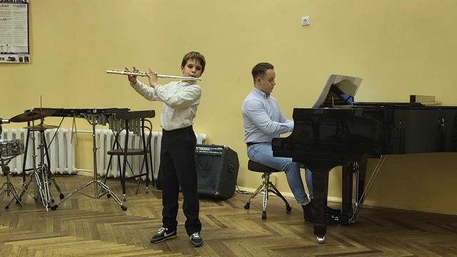 И. Шильцева Рондо 3х поросят смотреть онлайн