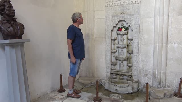 Крым. Фильм 5 Ханский Дворец в Бахчисарае.mp4 смотреть онлайн