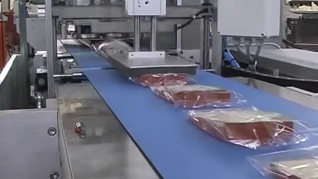 Упаковка сыра в газовой среде. смотреть онлайн