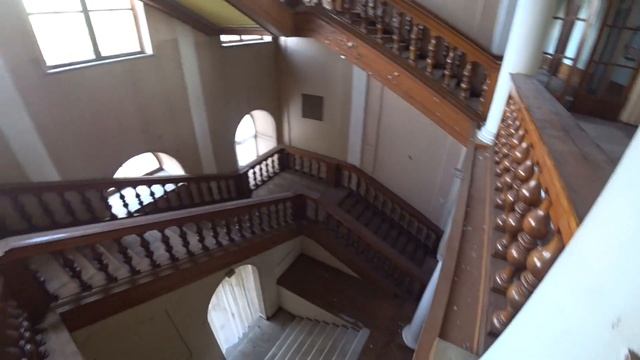 Заброшенный санаторий Орджоникидзе. Сочи. смотреть онлайн