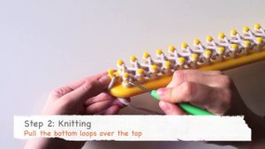 How to Loom Knit a Scarf - Crossed Stockinette Stitch (DIY Tutorial)