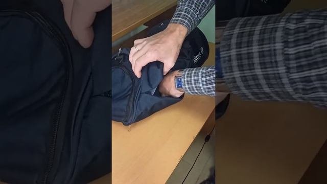 Спортивная сумка-трансформер с наплечными ремнями (сумка-рюкзак) 
