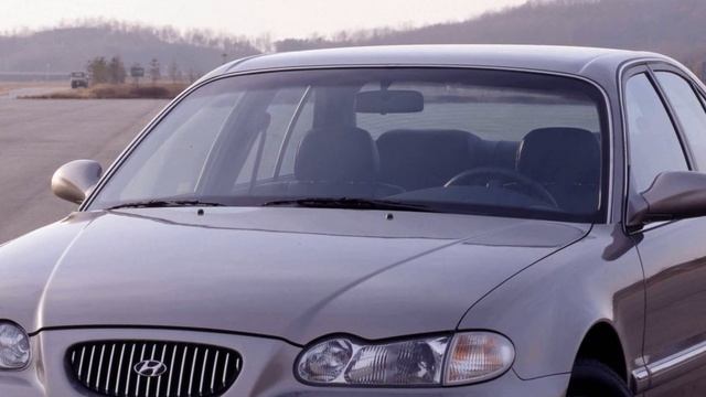 Hyundai Sonata смотреть онлайн