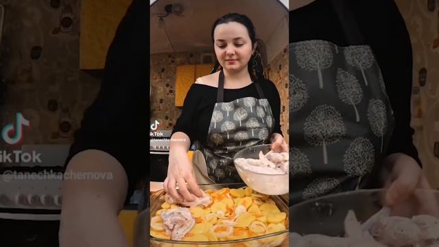 Курица с картошкой в духовке