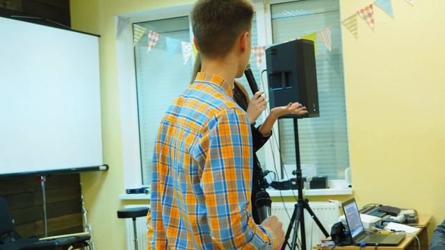 Молодіжне спілкування "Ілюзія християнства" смотреть онлайн