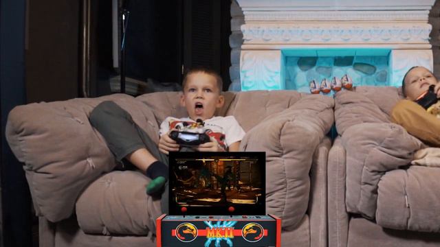 Реакция детей на Mortal Kombat 11| Terminator - T800 | Слёзы и радость