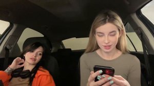 MARYYMME ВЫВАЛИЛА СИСЕЧКИ 😍😍😍 МАША MARYYMME И ЕЕ СОСОЧКИ