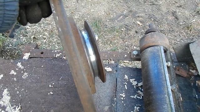 Садовый измельчитель веток с маховиком