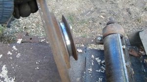 Садовый измельчитель веток с маховиком