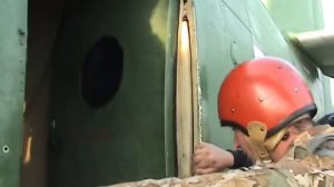 Первый прыжок с парашютом, парашют не полностью раскрылся у соседа