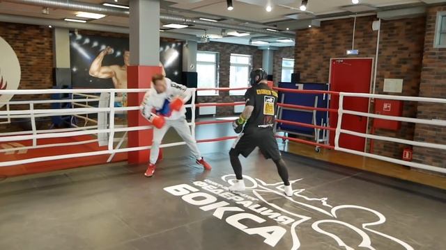 МАКС ДИВНИЧ ПРОВЕРИЛ ТАРАСОВА ПЕРЕД БОЕМ / ВСЯ ПРАВДА ПРО ПЕРСА И СВЯТА КОВАЛЕНКО смотреть онлайн