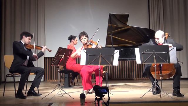 St.Petersburg Virtuosen und Alina Kabanova spielen Brahms Klavierquartett, Op.25 g-moll, Presto смотреть онлайн