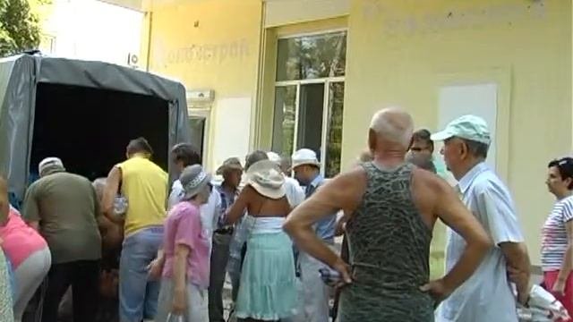 Желающих снова угостят местной лечебной минералкой